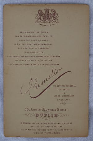 Niet of onleesbaar gesigneerd - 5 foto’s uit de 19e eeuw , Queen Victoria – o.a. Lafayette , W. & D. Downey… kopen? Bied vanaf 1!