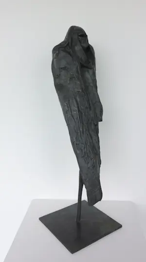 Kiny Copinga - Brons, Gesluierde vrouw (Groot) kopen? Bied vanaf 1250!