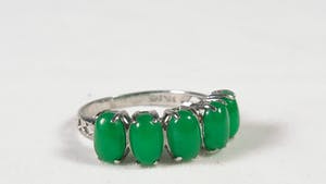 14K Goud - Armband, ring en hanger van witgoud met groene stenen kopen? Bied vanaf 150!