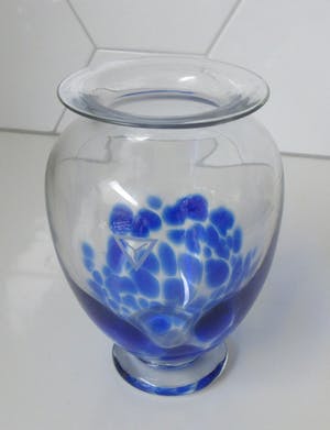 Niet of onleesbaar gesigneerd - Twee Studio Glazen vazen (2) kopen? Bied vanaf 10!