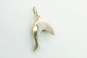 55 - Forse 14 Krt geelgouden Dolfijn hanger - met ca. 40 steentjes Zirkonia kopen? Bied vanaf 270!