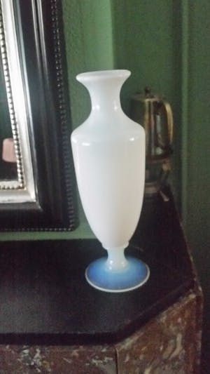 Sevres - Vaas (opaline glas) kopen? Bied vanaf 75!