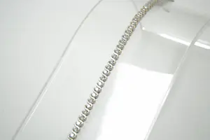 38- Chique 14 karaats wit-gouden dames tennis armband kopen? Bied vanaf 320!