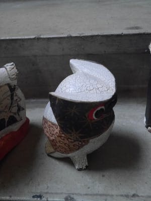 Niet of onleesbaar gesigneerd - pelikaan/olifant/uil kopen? Bied vanaf 1!