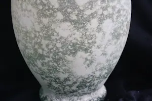 Niet of onleesbaar gesigneerd - Uitzonderlijk stijlvolle Loodkristalen Groene Oude Glazen Murano Vetro A Scavo V kopen? Bied vanaf 1!