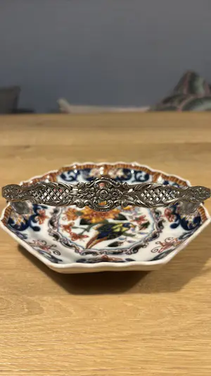 Koninklijke Tichelaar Makkum - Tichelaar Makkum schaaltje met zilverkleurige beugel kopen? Bied vanaf 60!