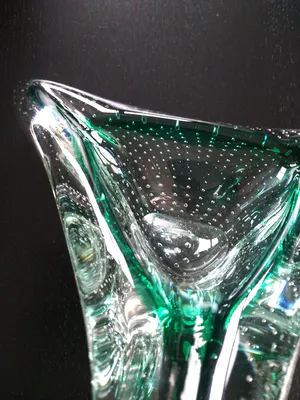 Niet of onleesbaar gesigneerd - Glazen Triangle met glasbelletjes. kopen? Bied vanaf 1!