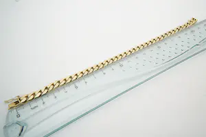 8 - Robuuste 14 krt geel-gouden unisex armband - vierkante gourmette schakel kopen? Bied vanaf 2080!