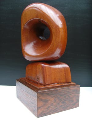 Dolf Breetvelt - Abstracte sculptuur in hout kopen? Bied vanaf 825!