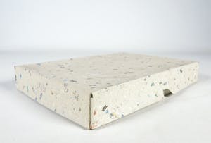 Yoka Voorbach - Collier met zilveren hanger met kleurenets, Magic eglantine kopen? Bied vanaf 1!