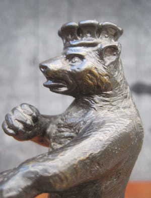 Brons (Onbekend) - Gekroonde beer. kopen? Bied vanaf 40!