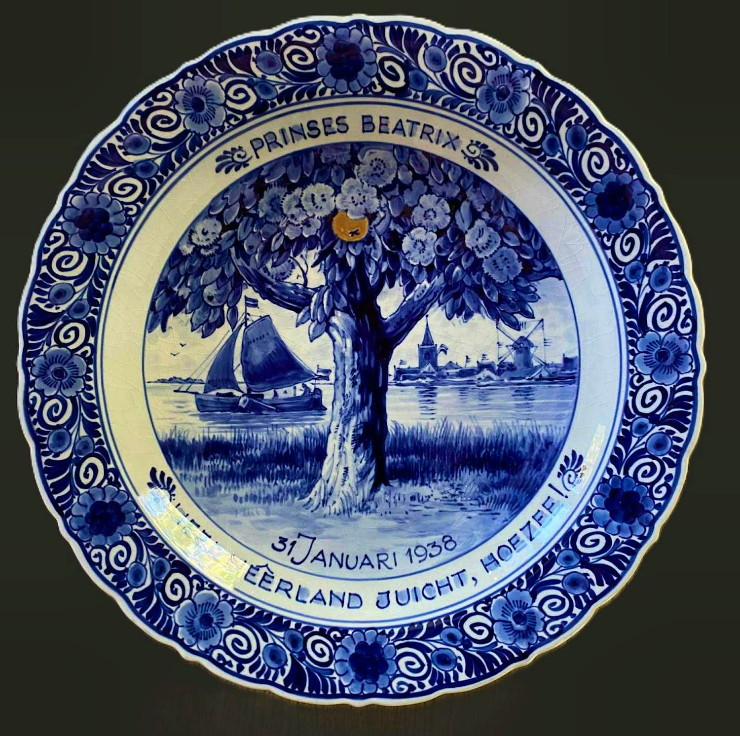 Porceleyne Fles - Beperkte oplage Herdenkingsbord geboorte Prinses Béatrix kopen? Bied vanaf 150!