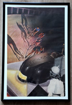 Henri Plaat - collage: Baanwielrenners, vrouw en "Hoover "(stofzuiger) - 2013 kopen? Bied vanaf 125!