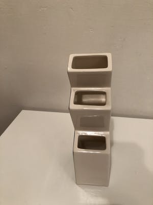 Plateelfabriek Schoonhoven N.V. - Vintage tulpenvaas en vier kleine schaaltjes kopen? Bied vanaf 15!