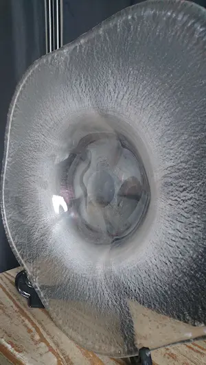 Willem Rozendaal - Helderglazen schaal met tincraquelé en luster "Coquille" (1937) kopen? Bied vanaf 1!