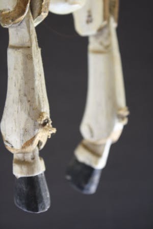 Niet of onleesbaar gesigneerd - Antiek Polychroom beschilderd marionetten paard kopen? Bied vanaf 1!