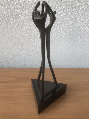 Corry Ammerlaan - Prachtig beeldje " SAMENWERKING " kopen? Bied vanaf 35!