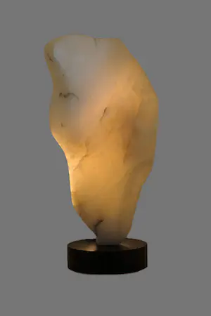 Marina Nuñez del Prado - Abstract beeld uit albast - prachtige licht doorlating - ruim 11 kg kopen? Bied vanaf 895!
