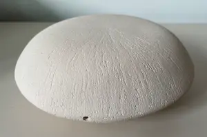 Niet of onleesbaar gesigneerd - Twee kunst keramische objecten kopen? Bied vanaf 1!