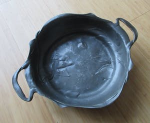 Curiosa - Franse Art nouveau tinnen hengselschaal kopen? Bied vanaf 1!