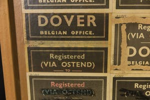 Sef Peeters - Collage, Een reisje naar Engeland - Ingelijst kopen? Bied vanaf 80!