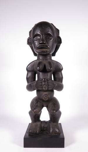 Fang Ntumu - Hout en koper, Staand vrouwenfiguur kopen? Bied vanaf 1!