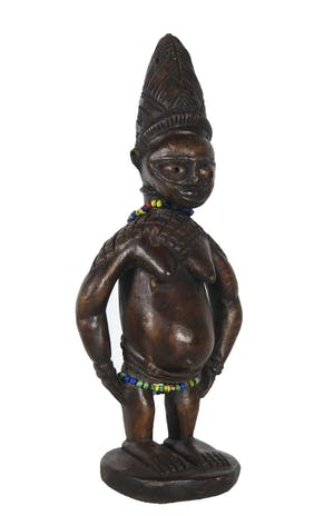Yoruba - Houten Ibedji- of tweelingbeeld van vrouw met kralenketting rond hals en heup kopen? Bied vanaf 20!