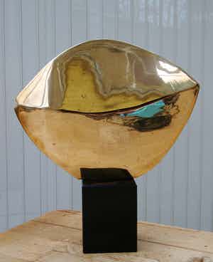 Brons (Onbekend) - asymmetrisch geometrische sculptuur 8,5 kg!! verkocht voor € 300!