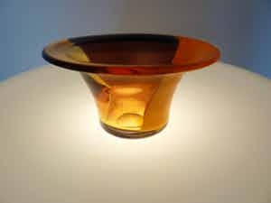 Bernard Heesen - Drie kleuren glazen kom uit glasblazerij “De Oude Horn Acquoy” verkocht voor € 25!