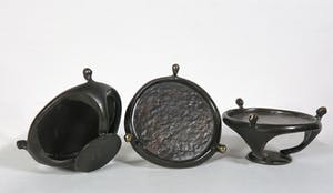 Corry Ammerlaan - Lot van drie bronzen kaarsenhouders kopen? Bied vanaf 1!