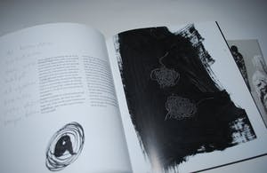 Maja van Hall - abstract werk uit 1989 & drie boekwerken kopen? Bied vanaf 175!
