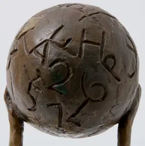 Kees Verkade - Bronzen sculptuur: "Trophée des chiffres et des lettres" - 1991 kopen? Bied vanaf 1999!