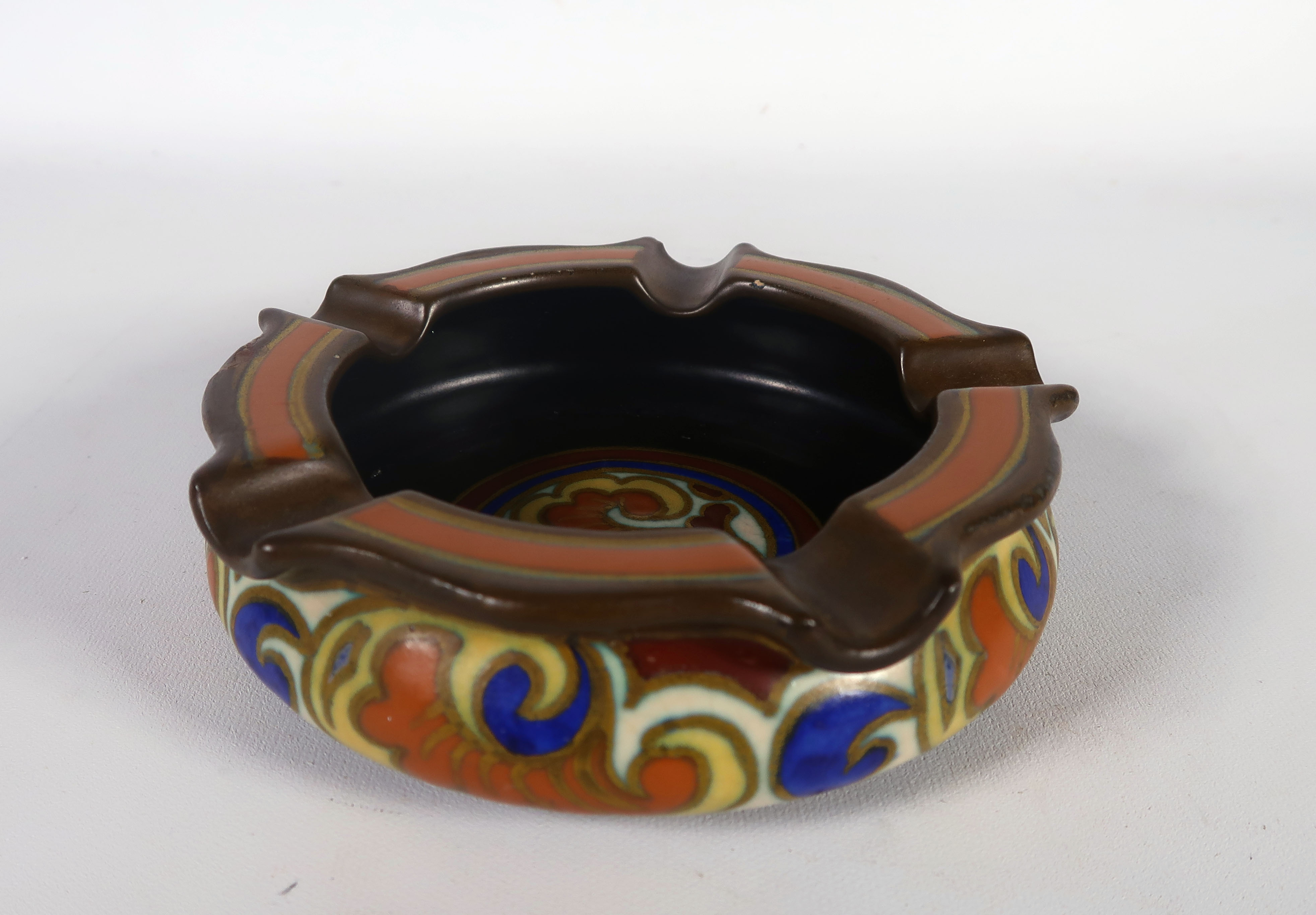 Plateelbakkerij Zuid-Holland - Plateel en aardewerk, Lot van drie objecten kopen? Bied vanaf 1!