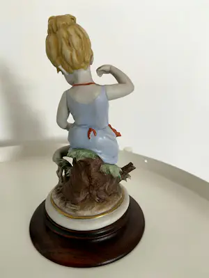 Real Fabbrica Capodimonte - Triade Benacchio porseleinen beeldjes- meisje en jongen kopen? Bied vanaf 40!