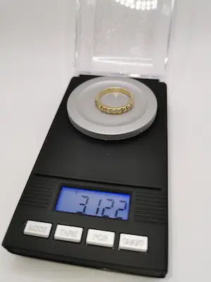 Gouden ring met 9 diamanten kopen? Bied vanaf 290!