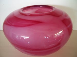 Royal Leerdam - Ondra Novotny, unica , zwaar uitgevoerde roze design-vaas kopen? Bied vanaf 10!