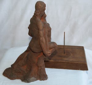 Niet of onleesbaar gesigneerd - Beeld van klei , Melodie , Rubinstein – 1941 – gesigneerd CH of HC kopen? Bied vanaf 1!