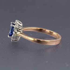 18K Goud - entourage ring met saffier en briljant geslepen diamant kopen? Bied vanaf 395!