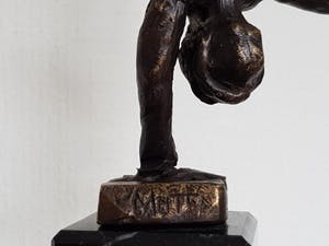 Brons (Onbekend) - Beeld op marmeren voet - Gymnastiek kopen? Bied vanaf 55!