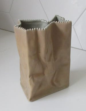 Tapio Wirkkala - Steengoed Pop Art "Papieren zak vaas" voor Rosenthal kopen? Bied vanaf 60!