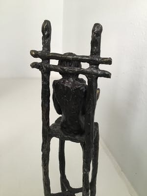 Astrid Veldhuyzen-Koppen - Sculptuur “ EREPLAATS “ kopen? Bied vanaf 75!