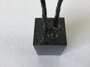 Corry Ammerlaan - “Dank” de Handdruk. Groot beeld 28 cm. kopen? Bied vanaf 1!