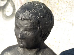 Niet of onleesbaar gesigneerd - Groot beeld , “Voorstudie Truus?? door Charlotte van Pallandt??” – 122 cm hoog kopen? Bied vanaf 10!