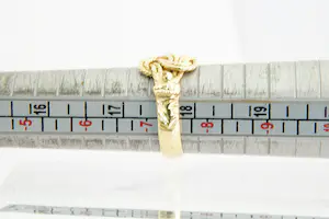 175- Mooi bewerkte 18 krt geel gouden Surinaamse Mattenklopper ring kopen? Bied vanaf 190!