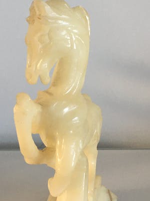 Niet of onleesbaar gesigneerd - Italian alabaster. Horse Sculpture kopen? Bied vanaf 1!
