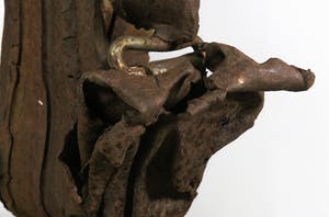 Theo Niermeijer - Groot en zwaar beeld van ijzerschroot, Zonder titel kopen? Bied vanaf 1!