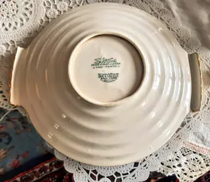 Royal Boch - Obstschale mit Henkel Keralux Boch Freres Sultane handbemalt vergoldet Art Deco kopen? Bied vanaf 120!