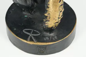 Patrick O'Reilly - Gepatineerd bronzen sculptuur: wandelende beer - 2002 kopen? Bied vanaf 1000!