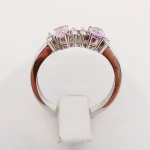 0.68ct Sapphire and Diamond Ring kopen? Bied vanaf 370!