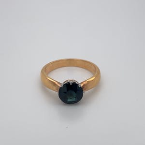18kt bicolor ring met  saffier, mt 52,5/16,75, 4,75gr kopen? Bied vanaf 260!